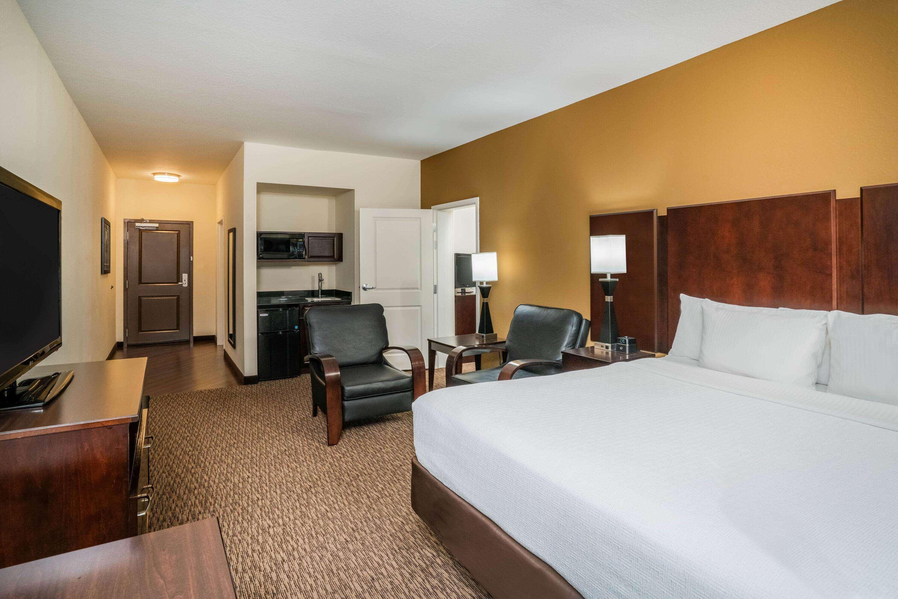 Отель La Quinta By Wyndham Memphis Wolfchase Экстерьер фото