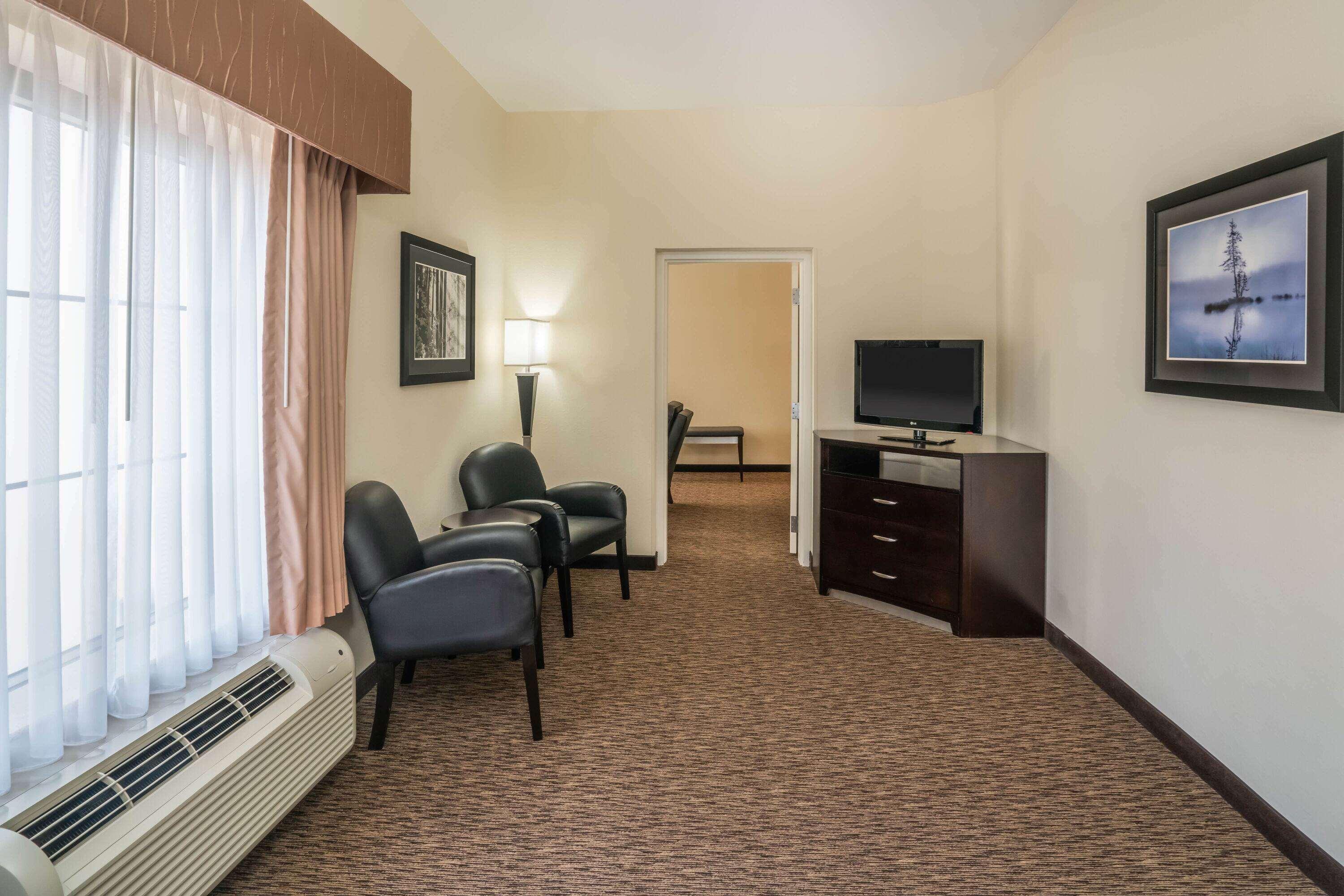 Отель La Quinta By Wyndham Memphis Wolfchase Экстерьер фото